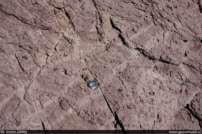 Franjas de solución en fracturas - Región de Atacama - Chile