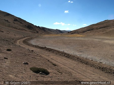 Weg zwischen  Acerillos und La Ola, Bereich Salitral, Atacama - Chile