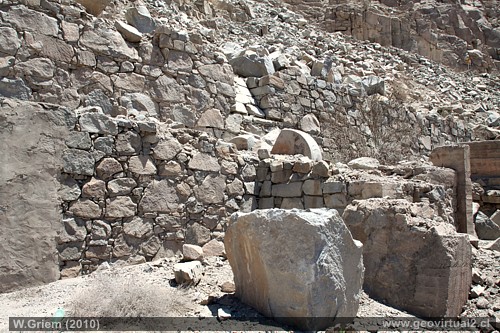 Ruinen einer alten Erz-Aufbereitungs Anlage in der Atacama-Wüste, Chile