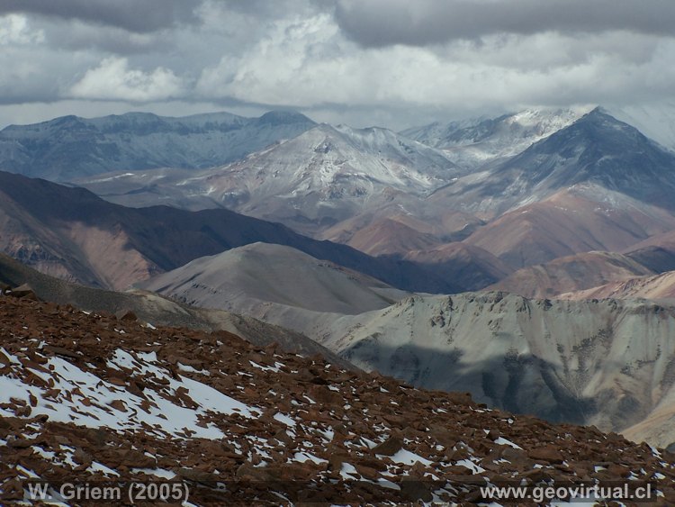 Vista desde el Cachito a los cerros Anselmo y Jotabeche - Region de Atacama - Chile