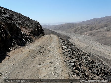 camino a una m mina en la Quebrada Las Animas, Atacama - Chile 