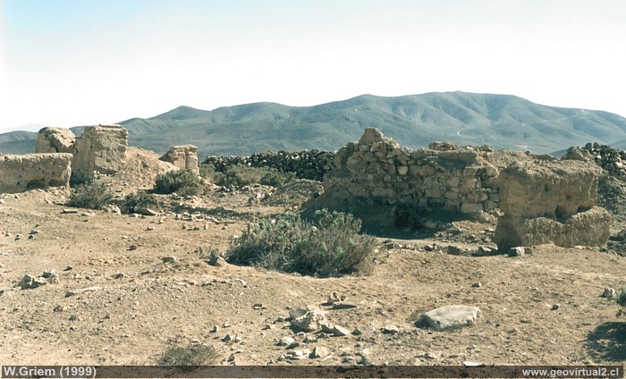 Photo: Ruins of Chañarcillo / Juan Godoy in 2005, Atacama Region, Chile