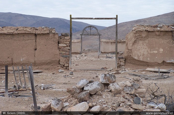 Cemetery of Chanarcillo / Juan Godoy in 2005, Atacama desert - Chile