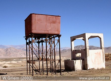 Estanque de agua en la estaci�n Carrera Pinto (Regi�n Atacama, Chile)