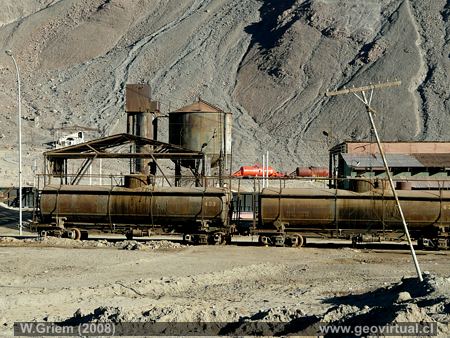 carros en la estaci�n Llanta, Regi�n Atacama - Chile