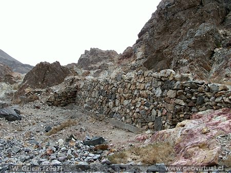 Las ruinas de la mina "Flor de Puquios"