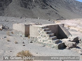Estaci�n del andarivel a la mina Sof�a de Puquios (Atacama, Chile)