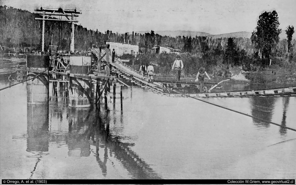 Puente del río Calle Calle en construción, Chile