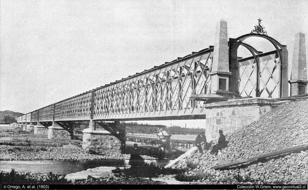 Puente ferroviario del río Maule en Chile