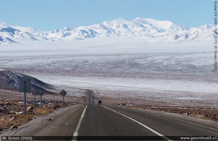 Die Atacama-Wüste mit Schnee, ein seltener Anblick