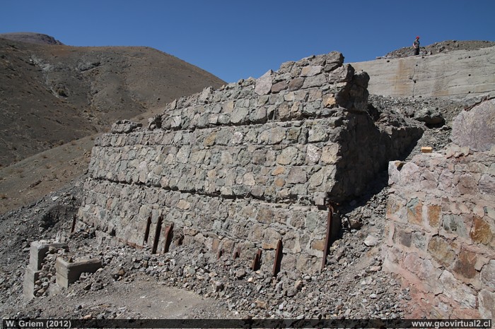 Planta metalúrgica cerca Cerro Blanco - Región de Atacama