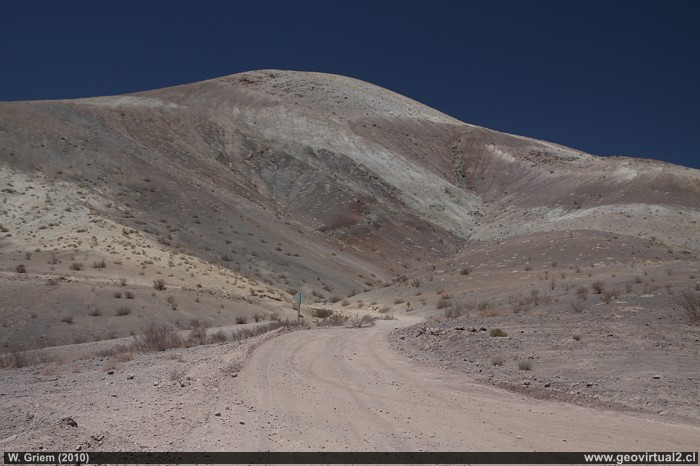 Portezuelo La Difunta, camino a Cerro Blanco - Región de Atacama