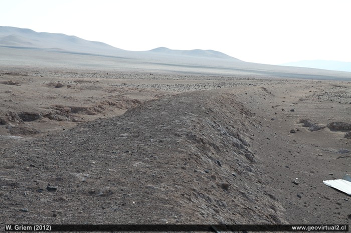 Ferrocarril cerca de la oficina Alemania en el desierto de Atacama, Chile