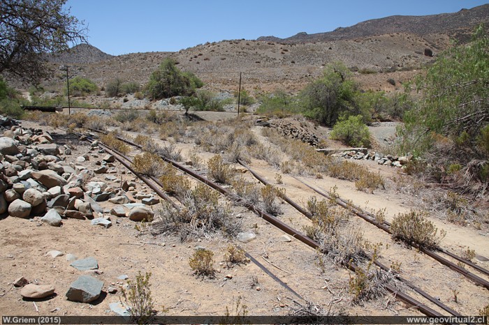 Triangulo de vías a la salida del túnel Espino - trayecto longitudinal de Chile