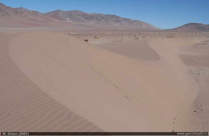 Duna transversal en el desierto de Atacama, Chile