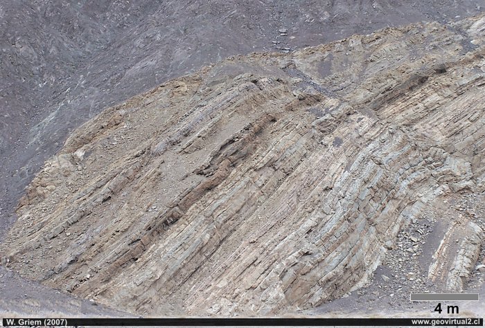 Caliza y estrtaificación en Atacama, Chile