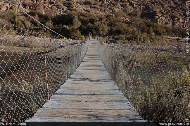 Puente colgante cerca de Conay, Región Atacama - Chile