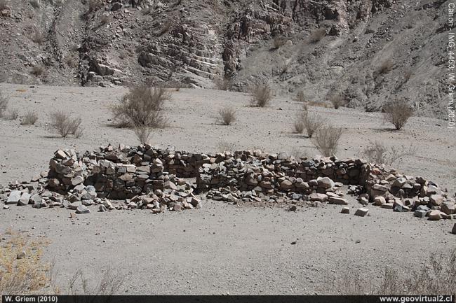 Ruinas en la Quebrada Garín cerca Santa Rosa