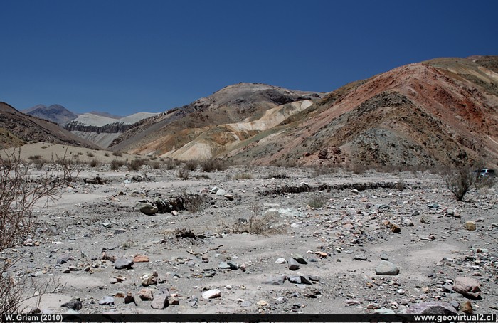 Barrancas Blancas en el sector de la Quebrada San Miguel