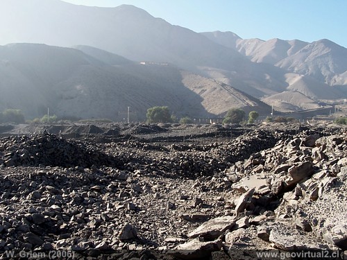 Alte Schlacken der ehemaligen Kupferschmelze in Tierra Amarilla, Atacama - Chile