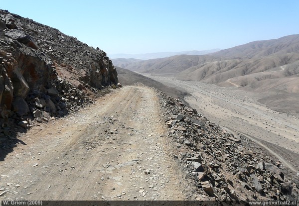 Desierto de Atacama: Camino en Las Animas (Chile)