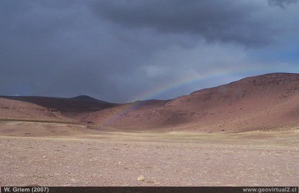 Arcoiris en el desierto de Atacama, Chile
