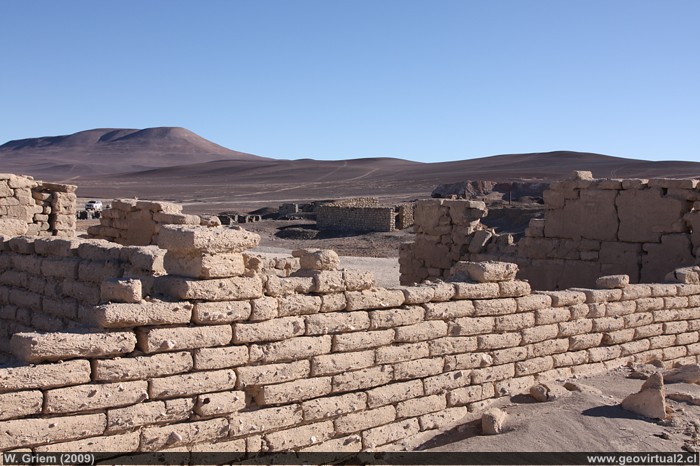 Ruinen der Salpetermine Severin in der chilenischen Atacamawüste