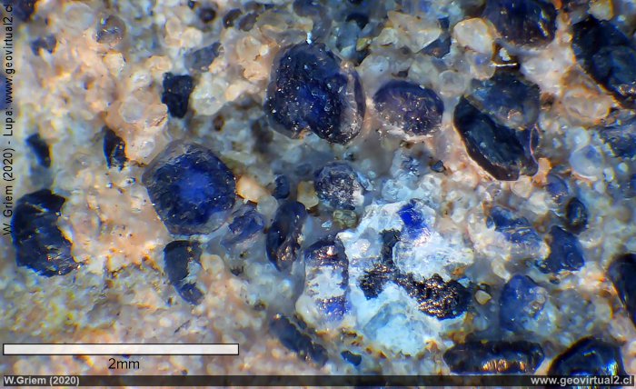 Corindon zafiro - microscopio / lupa