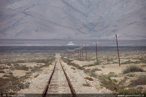 Region de Atacama: Linea ferrea cerca Copiapo - Llano los Lirios (Chile)