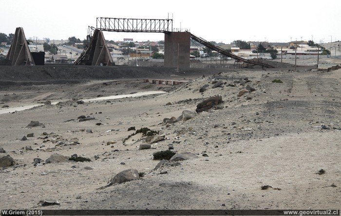 Linea férrea cerca Muelle Imán en Caldera