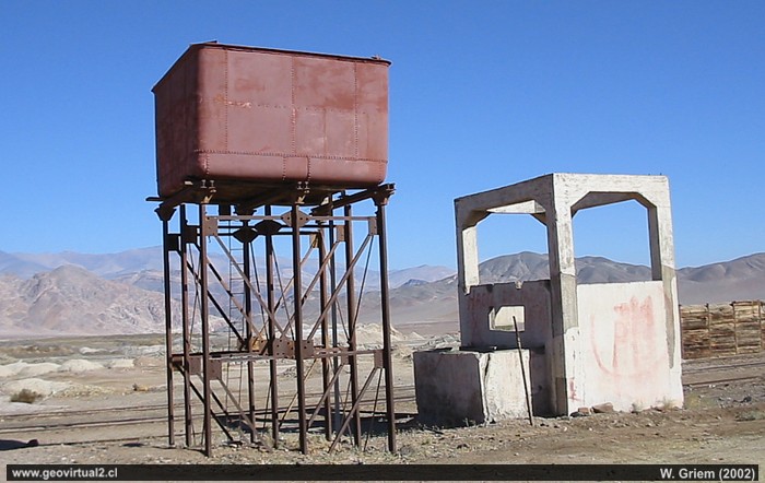 Der Wassertank vom Bahnhof von Carrera Pinto in der Atacama Wüste - Chile