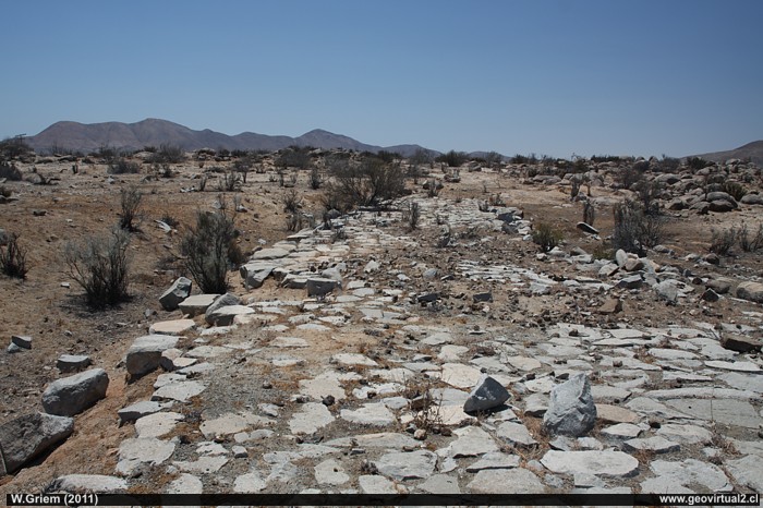 Anden y vía muerta en la ex estación de ferrocarriles Agua Amarga