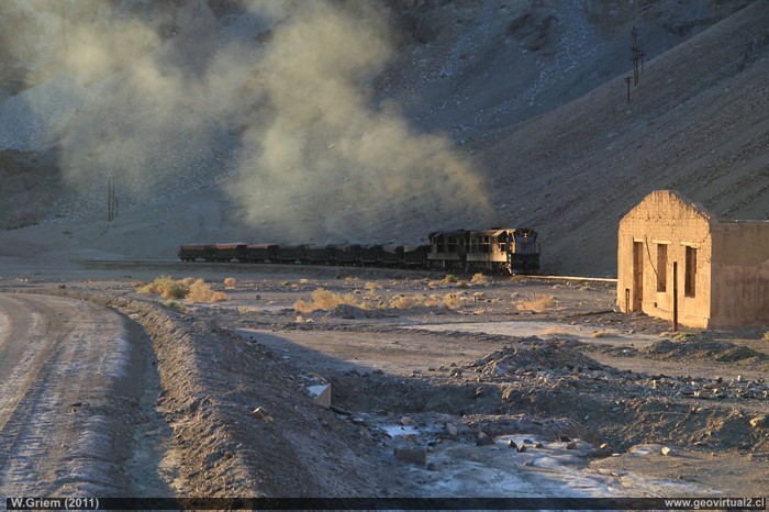 Tren en las cercanías de Montandon, Region de Atacama - Chile