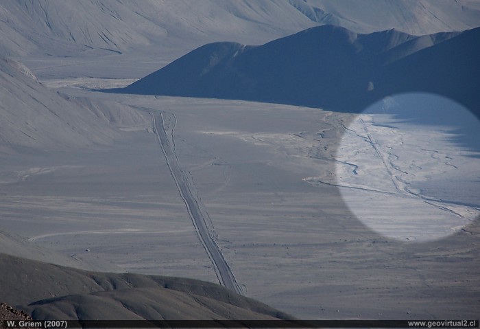 Imágen del ferrocarril entre Venado y Puquios, tomada del cerro Aguila (Atacama, Chile)  