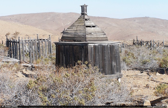 Friedhof des verlassenen Ort Carrizal Alto in Atacama, Chile