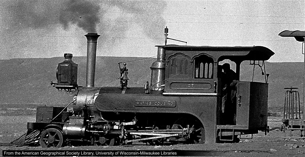 Locomotora Matías Cousiño en Monte Amargo, Atacama, Chile 