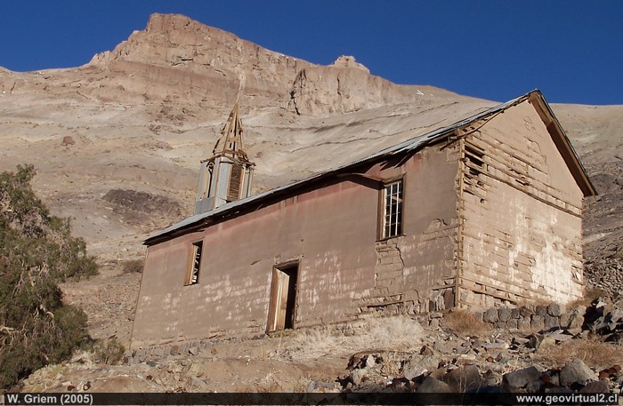 Die Kirche der verlassenen Bergbausiedlung von Cerro Blanco in der Atacama Region, Chile
