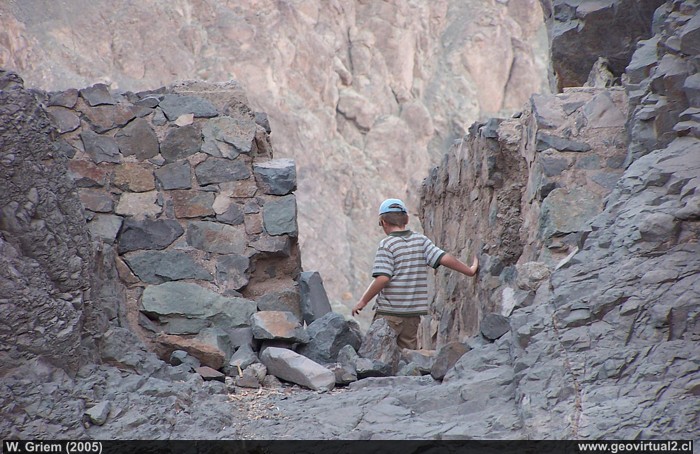 Sendero a la mina Sofia de Puquios, Region de Atacama - Chile