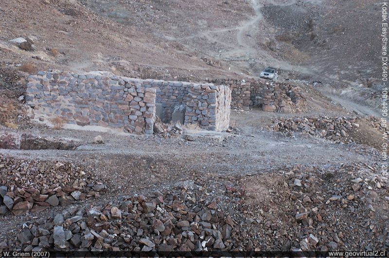 Ruinen der Cobriza - Mine im Tres Puntas Bergbau-Distrikt, Atacama-Wüste, Chile