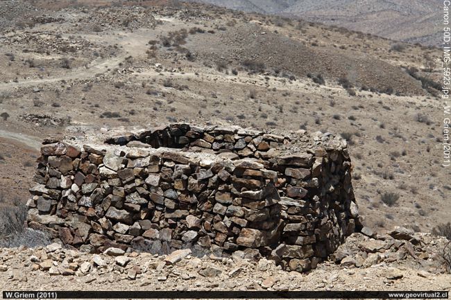 Ruinas en Agua Amarga, Atacama - Chile: Mina Argentina